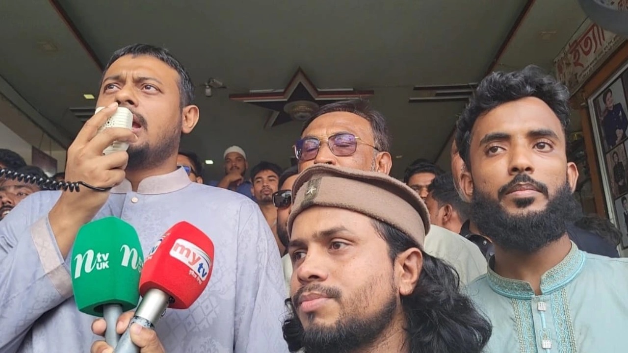 হাসিনাকে দেশে এনে ফাঁসিতে ঝোলানো হবে