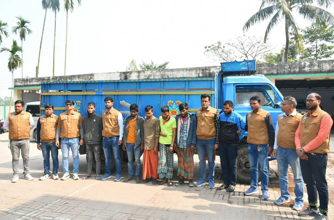 নওগাঁয় আন্তঃজেলা ডাকাত চক্রের ছয় সদস্য গ্রেপ্তার