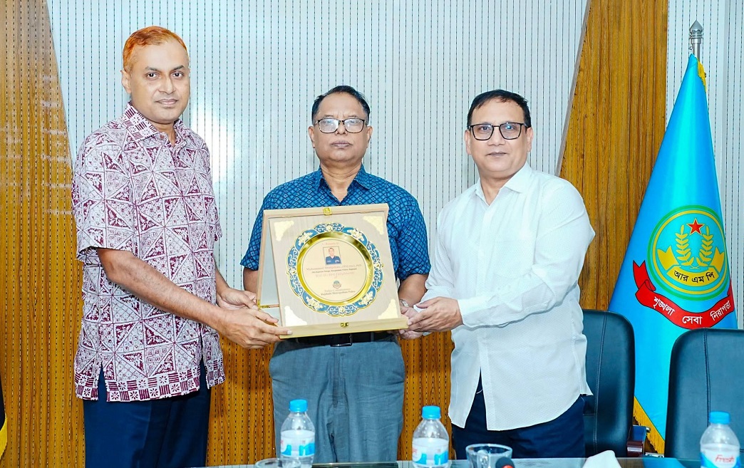 রাজশাহীতে ডিআইজি মোহাম্মদ শাহজাহানকে বিদায় সংবর্ধনা